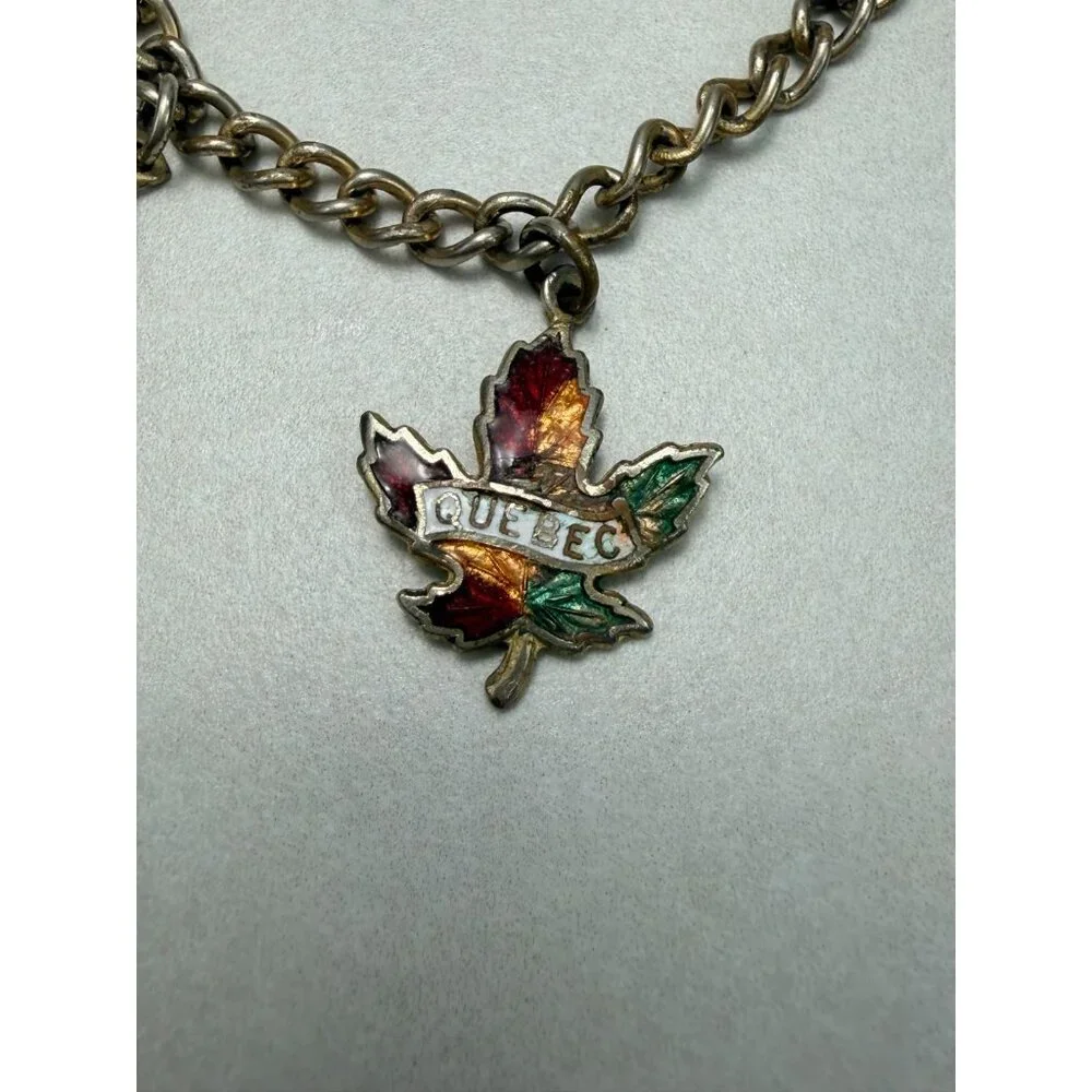 Antique Canadian Charm Bracelet Quebec Souvenir Silver Tone - Picture 7 of 9